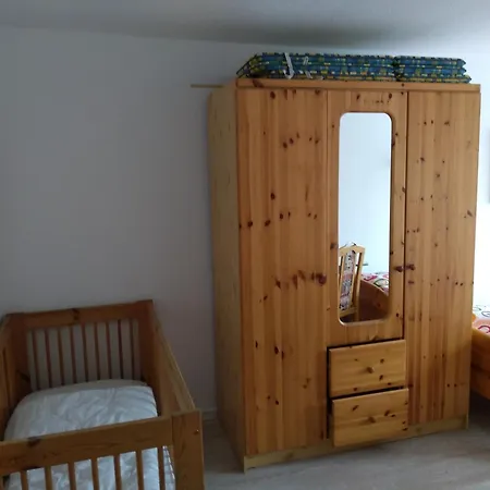 5 Mit Terrasse, Parkplatz, Fahrradgarage, Trampolin, Tischtennis アパート